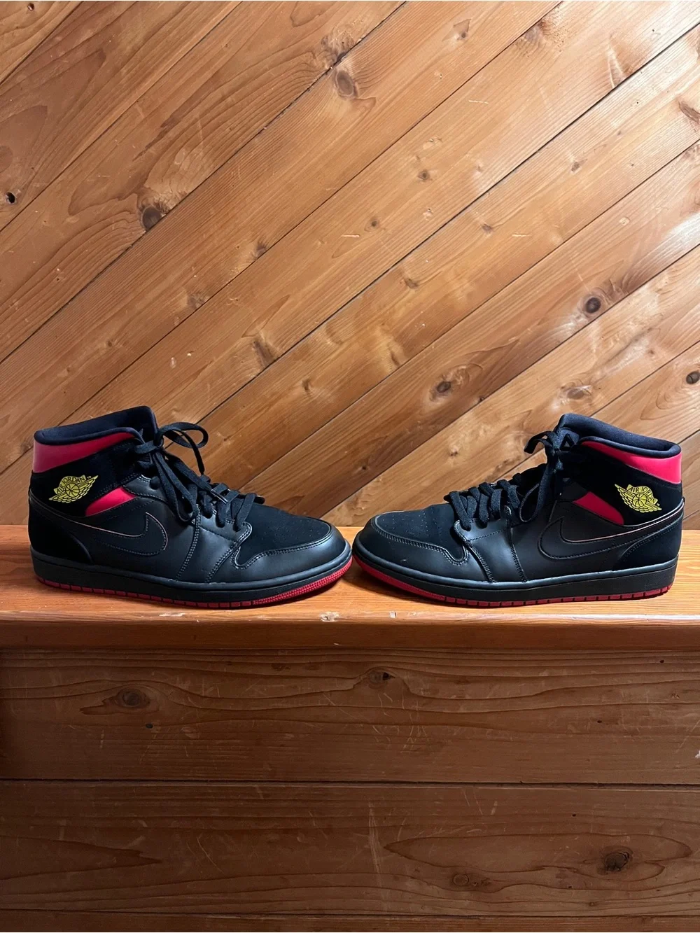 NIKE Air Jordan 1 Retro Mid “Last Shot” Men’s  11.5